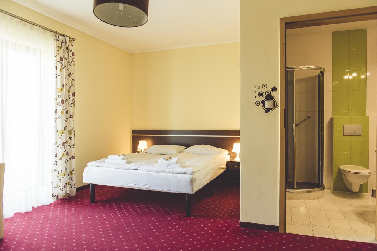 Hotel Odejewscy ฮอยนิตแซ ภายนอก รูปภาพ