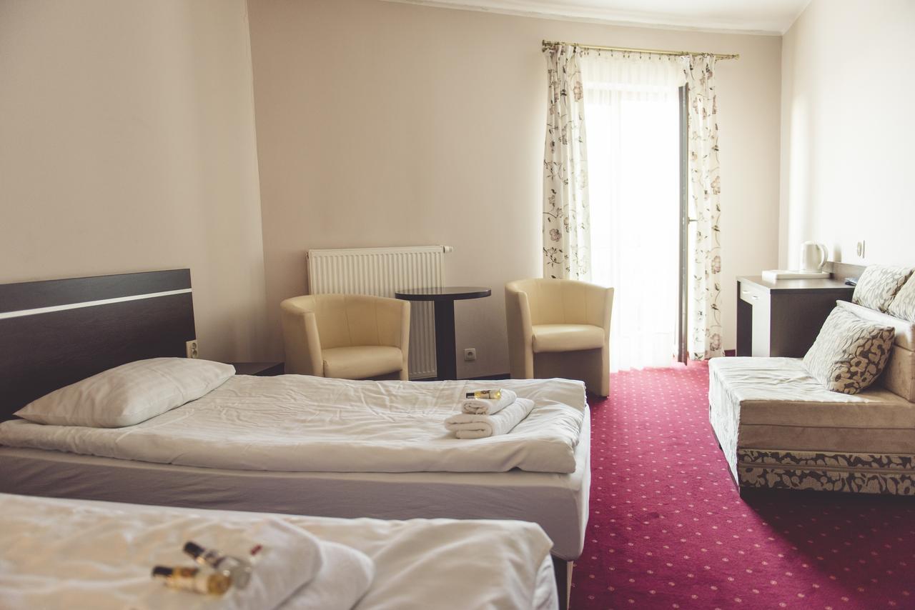 Hotel Odejewscy ฮอยนิตแซ ภายนอก รูปภาพ